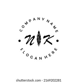 Ilustración del vector del logotipo de la letra NK inicial