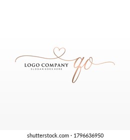 Monograma inicial de belleza QO y diseño elegante de logotipo, logotipo de escritura a mano de firma inicial, boda, moda, floral y botánica con plantilla creativa.