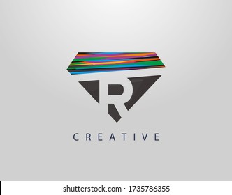 Logo De R Resumen De Diamantes Inicial. Diseño creativo de letras R con tiras coloridas sobre formas diamantíferas.