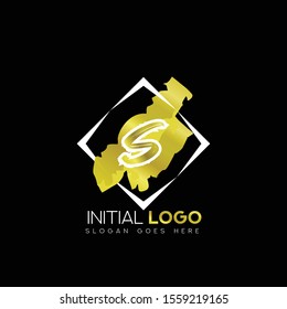 Initial S brush white and gold frame 