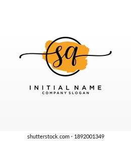 Monograma de belleza SQ inicial y diseño de logo elegante, logotipo de escritura a mano de firma inicial, boda, moda, floral y botánica con plantilla creativa.