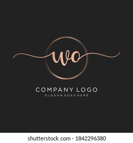 Monograma inicial de belleza WO y diseño elegante de logotipo, logotipo de escritura a mano de firma inicial, boda, moda, floral y botánica con plantilla creativa.