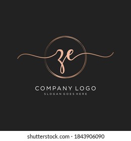 Monograma de belleza ZE inicial y diseño elegante de logotipo, logotipo de escritura a mano de firma inicial, boda, moda, floral y botánica con plantilla creativa.