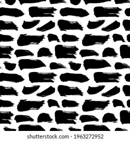El pincel de tinta mancha un patrón sin fisuras vectorial. Pinturas negras sucias texturas decorativas. Líneas horizontales gruesas, pinceladas negras sobre fondo blanco. Papel de pared creativo, impresión textil monocroma
