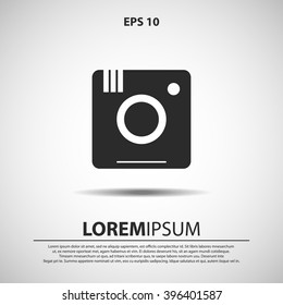 instant camera icon. retro camera vector illustration
