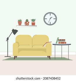 El interior del salón. Cartel del vector. Diseño de una habitación acogedora con sofá, mesa de libro, reloj de pared, lámpara y accesorios de decoración. 