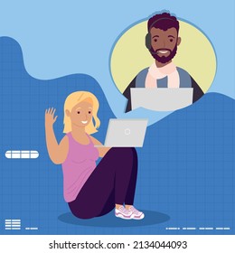 pareja interracial usando educación en línea para laptops