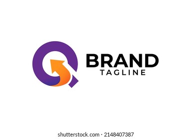 Logotipo inicial Q, letra Q con combinación de flecha, utilizable para las finanzas, logotipos logísticos y de la empresa, ilustración vectorial