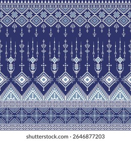 Intrincado diseño estampado azul marino.