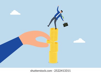 Riesgo de inversión de la caída de la droga, una mano masiva retira dinero de una pila de monedas, lo que lleva a la caída del inversor.