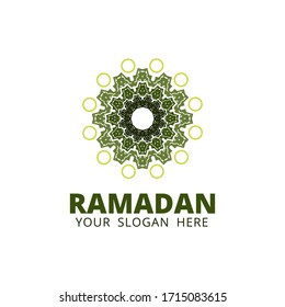 Plantilla de logotipo islámico de Mandala Ramadán en color verde para el evento ramadán, fiesta ifthar, evento islámico y muchos más