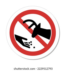 ISO Prohibition Circular Sign: Do Not Feed The Wildlife Symbol