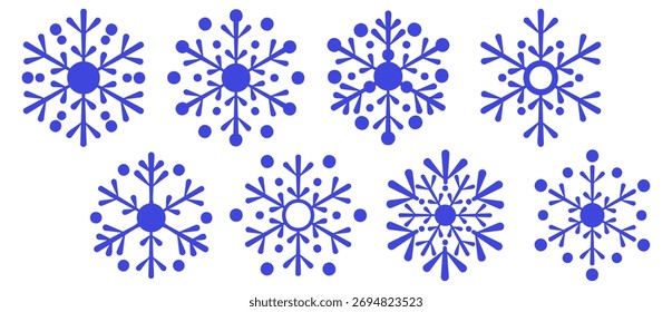 Flocos de neve geométricos azuis isolados. Conjunto de ícones vetoriais, seleção de diferentes silhuetas de símbolo de neve. Variações de precipitação de inverno em estilo plano. Design de Natal.