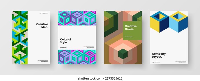 Conjunto de plantillas vectoriales de diseño de portada aislada. Colorida colección de informes anuales de mosaicos hexagonales.