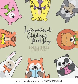 Aislados adorables animales leyendo ilustraciones vectoriales de libros. Carácter divertido de animales para los recursos gráficos del Día Internacional del Libro Infantil.