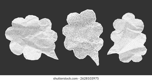 Modelos isolados de bolhas de diálogo feitos de papel enrugado com bordas irregulares. Pontos de meio-tom e textura arenosa para design de banner criativo.