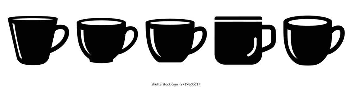 Taza de té aislada en el fondo blanco.