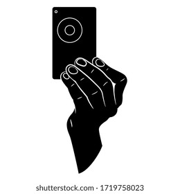 Ilustración vectorial aislada. Cámara de mano humana. Tomando una foto selfie. Silueta en blanco y negro. Estilo de caricatura.