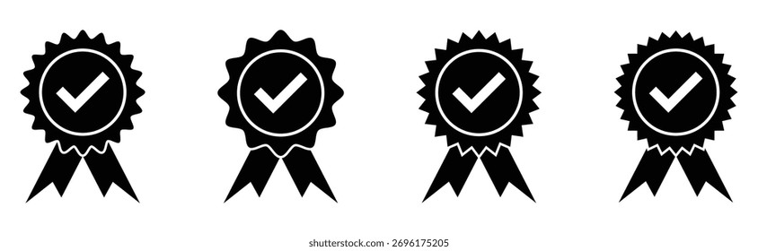 Iconos planos verificados aislados de la insignia fijados en el fondo blanco. Iconos de medalla certificados simples modernos establecidos en la página blanca. Icono de insignia de verificación completa de calidad. 