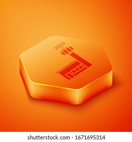 Isometric Airport control tower icono aislado en fondo naranja. Botón hexágono naranja.  Ilustración vectorial