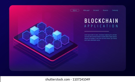 Concepto de página de inicio de aplicación isométrica de blockchain. La tecnología Blockchain como plataforma de aplicación, confiar en la ilustración de la infraestructura en el fondo ultravioleta. Ilustración isométrica vectorial 3d.