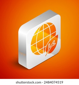 Globo de tierra isométrico e icono de hoja aislado sobre fondo naranja. Signo del mundo o de la Tierra. Formas geométricas. Concepto ambiental. Botón cuadrado plateado. Vector