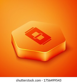 Isometrisches Symbol für elektrischen Lichtschalter einzeln auf orangefarbenem Hintergrund. Ein- und Aus-Symbol. Dimmer Lichtschalter-Schild. Konzept der Energieeinsparung. Orangefarbene Hexagon-Taste. Vektorgrafik