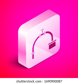 Isometric Industry metallic pipe and válvula icon aislado en fondo rosa. Botón cuadrado plateado. Ilustración vectorial