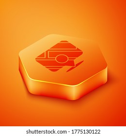 Infografía isométrica del icono de navegación del mapa de la ciudad aislado en el fondo naranja. Diseño de concepto de interfaz de aplicación móvil. Concepto de geolacación. Botón hexágono naranja. Ilustración vectorial