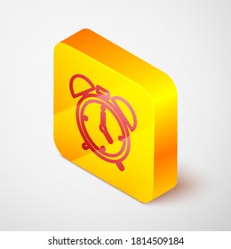 Línea isométrica Icono de reloj de alarma aislado en fondo gris. Despierten, levanten el concepto. Signo de tiempo. Botón cuadrado amarillo. Vector.