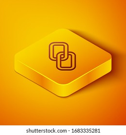 Icono de enlace de cadena de línea isométrica aislado en fondo anaranjado. Vincular único. Botón cuadrado amarillo. Ilustración vectorial