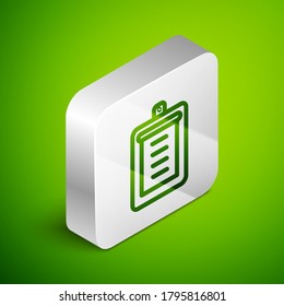 Fond d'écran isométrique avec icône de liste de contrôle isolée sur fond vert. Symbole de liste de contrôle. Sondage d'enquête ou formulaire de réponse au questionnaire. Bouton carré d'argent. Image vectorielle