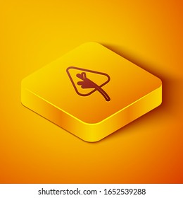 Icono de hoja isométrica aislado en fondo naranja. Deja la señal. Símbolo de producto natural fresco. Botón cuadrado amarillo.  Ilustración vectorial