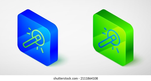 Línea isométrica Icono de varita mágica aislado en fondo gris. Complemento mágico de forma estrella. Poder mágico. Feliz fiesta de Halloween. Botón cuadrado azul y verde. Vector