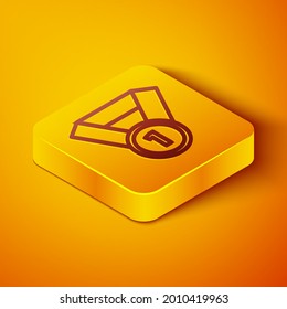 Isometrische Linie Medaille Symbol einzeln auf orangefarbenem Hintergrund. Siegessymbol. Gelber Quadrat-Knopf. Vektorgrafik