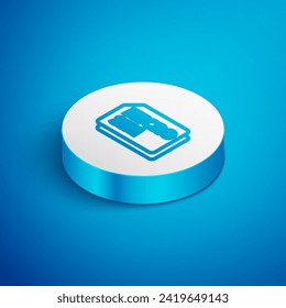 Isometric line Micro Sim Card icono aislado en fondo azul. Tecnologías de comunicación móvil e inalámbrica. Conexión electrónica de chip de red. Botón Círculo blanco. Vector