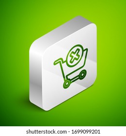 Isometrische Linie Shopping-Warenkorb entfernen Symbol einzeln auf grünem Hintergrund. Online-Kauf-Konzept.Lieferservice. Supermarktkorb und X-Zeichen. Silberquadrat-Taste. Vektorillustration-Illustration