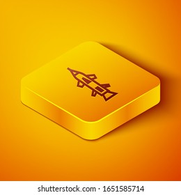 Isometric line Rocket icono aislado en fondo naranja. Botón cuadrado amarillo.  Ilustración vectorial