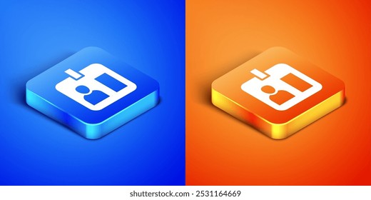 Icono de insignia de Vertical de periodista de Prensa isométrica aislado sobre fondo azul y naranja. Tarjeta de identificación de Identificación de medios. Botón cuadrado. Vector