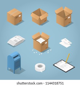 Conjunto de objetos de envío postal vectoriales isométricos. Ilustración de buzón, diferentes cajas de cartón, paquete, letras, caja abierta con relleno, sobres, portapapeles del formulario de entrega, lápiz, cinta adhesiva.