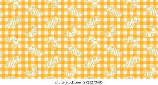 Italienisch gelber Gingham nahtloses Muster mit Nudeln. Handgezeichnete Umrisse Penne und Makkaroni. Tischdecke Textil mit traditionellen Lebensmitteln. Küchengewebe oder Textilien. Vektorgrafik