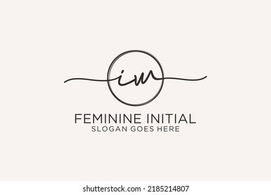 Logo de escritura a mano IW con el logotipo de vector de plantilla de círculo de la firma inicial, boda, moda, floral y botánica con plantilla creativa.