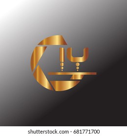 IY Logo