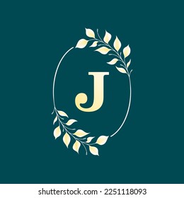 Letra J con elegante marco oval con hoja de oro. Ilustración aislada del vector.