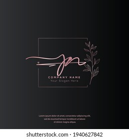 J N JN Escritura manuscrita inicial y logotipo de la firma. Logo inicial del vector de belleza .Moda, boutique, floral y botánica