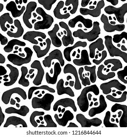 Jaguar pattern. Black and white seamless vector illustration. Wildlife background. Animal design. Snow leopard fur. 