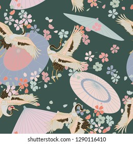 Japanisches Muster. Nahtlose Vektorschmuck mit traditionellen Motiven. Japanisches Muster mit japanischem Regenschirm, Storchen und Sakura.