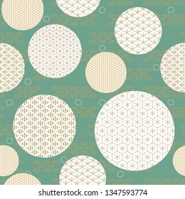 Japanese seamless pattern with Asian ornament. Gold and green geometric background with wave pattern.