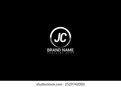 Diseño del logotipo de la letra de JC sobre fondo negro. Concepto de logotipo de letra de iniciales creativas de JC. JC diseño único.
