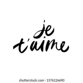 Je taime black ink vector lettering. I love you in french grunge handwritten inscription. Romantic hand drawn phrase isolated on white background. Valentine day greeting card, print design element